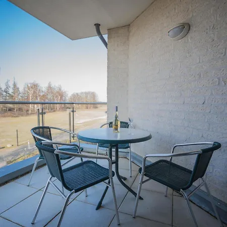 Inselblume 14 - Blaue Mit Balkon Am Suedstrand * Burgtiefe auf Fehmarn